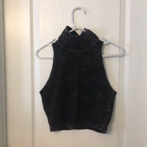 acid wash mock neck tank!